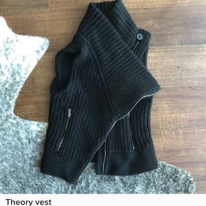 Theory vest